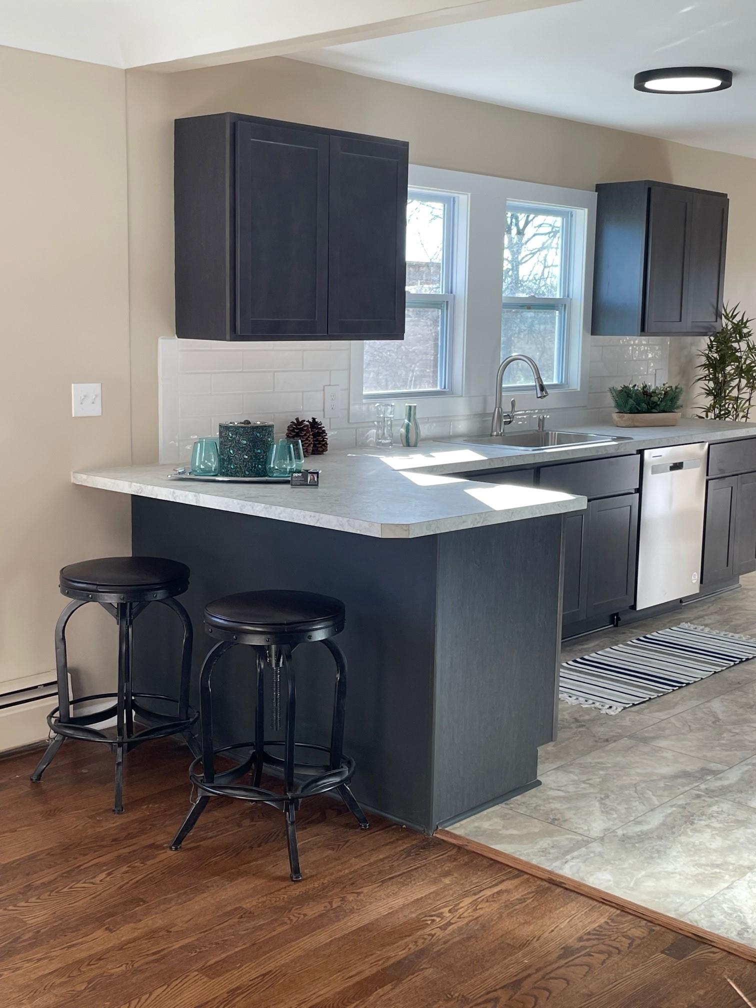 2385 Baldwin Road Fenton, MI 48430 - Photo 4 of 26 Eat in Kitchen