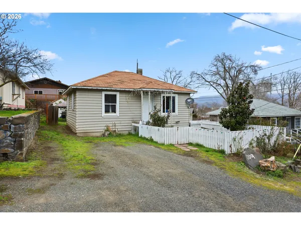 $359,000 | 1309 Perkins Street, The Dalles, OR 97058
