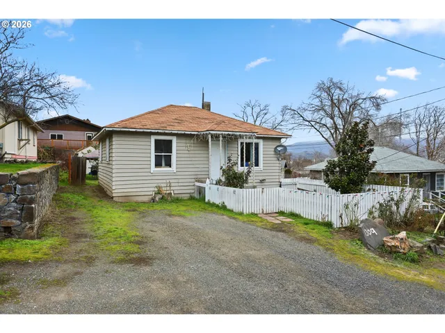 $369,000 | 1309 Perkins Street, The Dalles, OR 97058