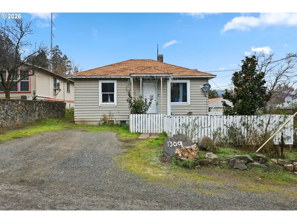 $359,000 | 1309 Perkins Street, The Dalles, OR 97058