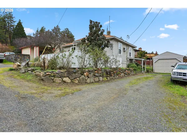 $359,000 | 1309 Perkins Street, The Dalles, OR 97058