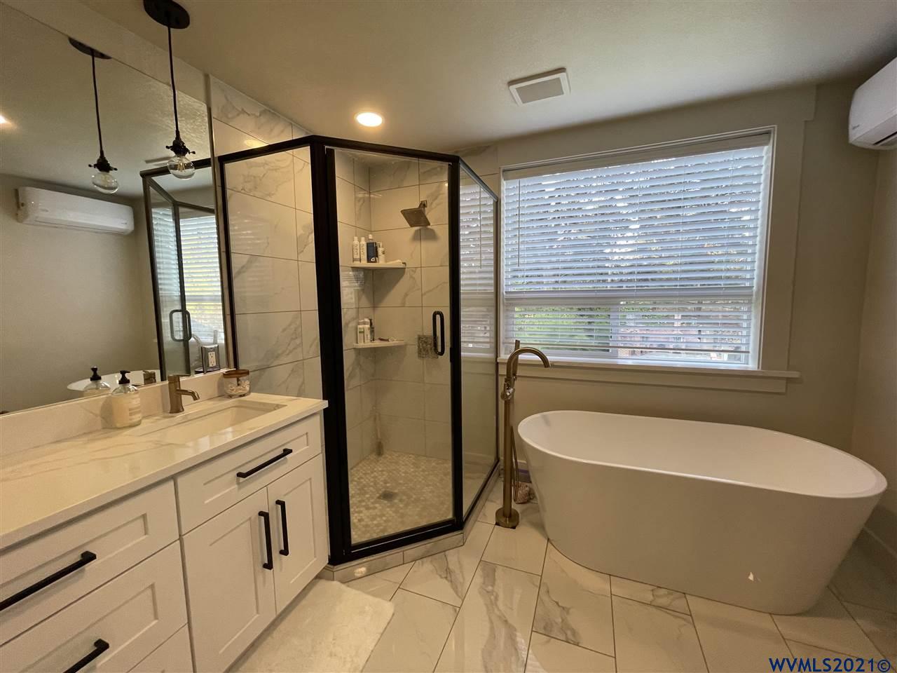 8232 Squirrel Hill Road Southeast Salem, OR 97306 - Photo 16 of 40 Gallery Image 16