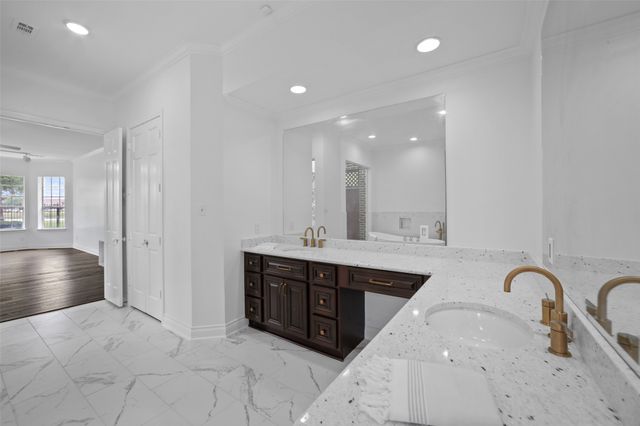 $775,000 | 803 Mahogany Run Drive, Katy, TX 77494