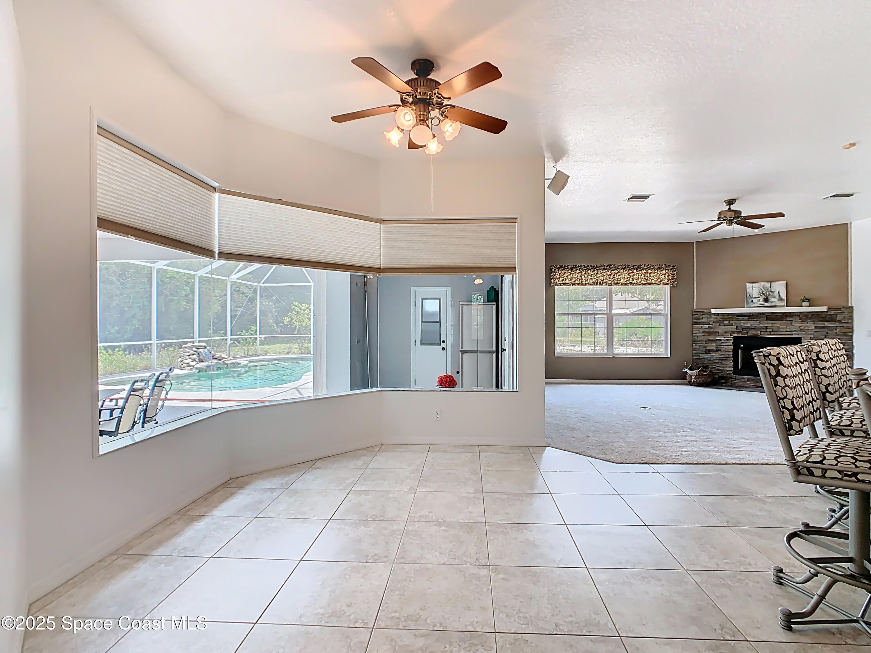 2559 Hooper Road Cocoa, FL 32926 - Photo 14 of 46 Eat in area with bay window
