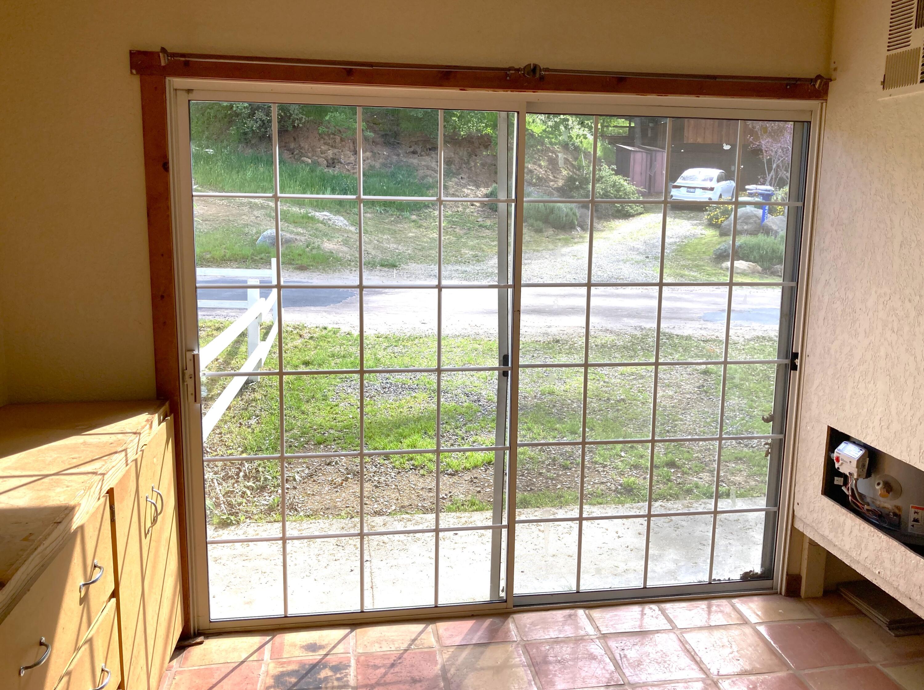 45218 Hammond Drive Three Rivers, CA 93271 - Photo 13 of 17 mud room entry