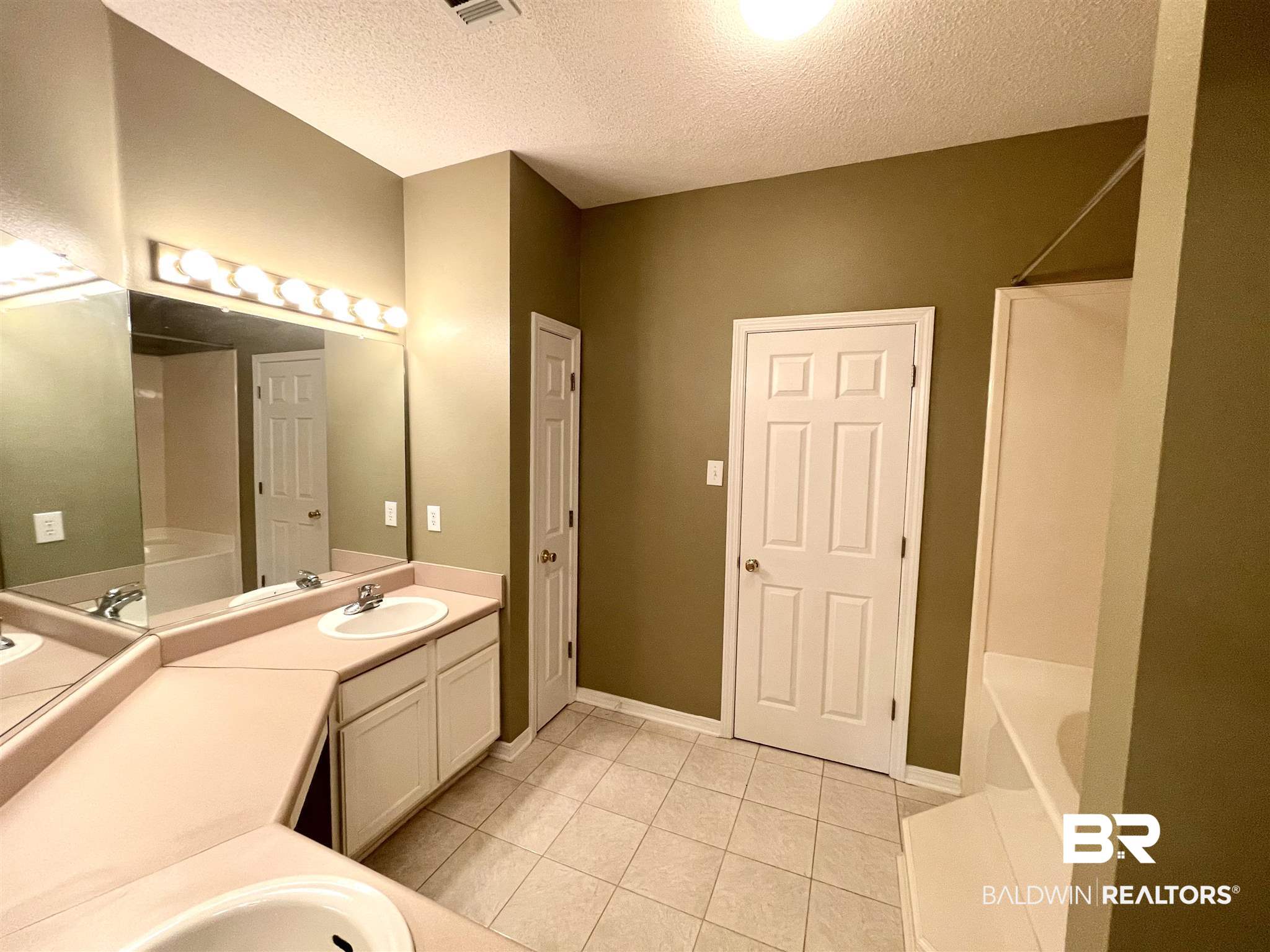 2651 South Juniper Street, Unit 104 Foley, AL 36535 - Photo 9 of 17
