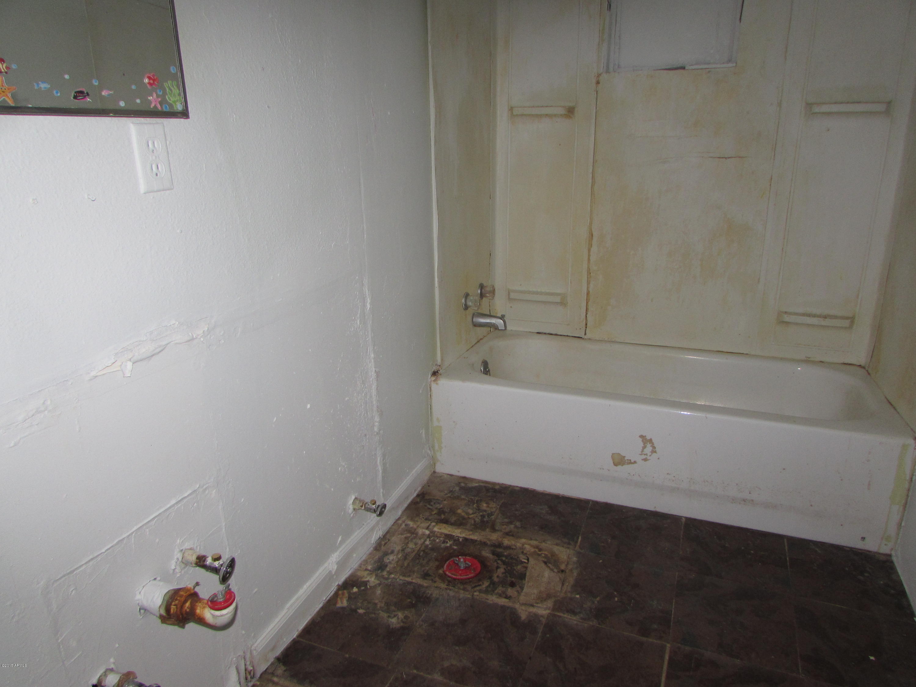 202 North Apache Road Buckeye, AZ 85326 - Photo 7 of 10 MontApacheMLS 060