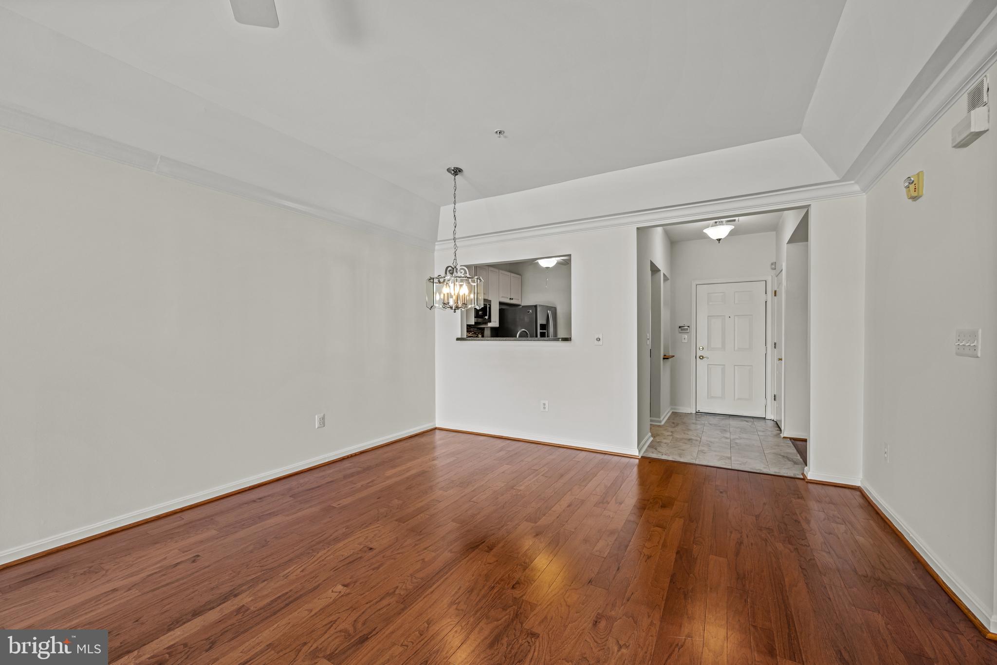 7335 Brookview Road, Unit 104 Elkridge, MD 21075 - Photo 14 of 48 Dining/Living Combo