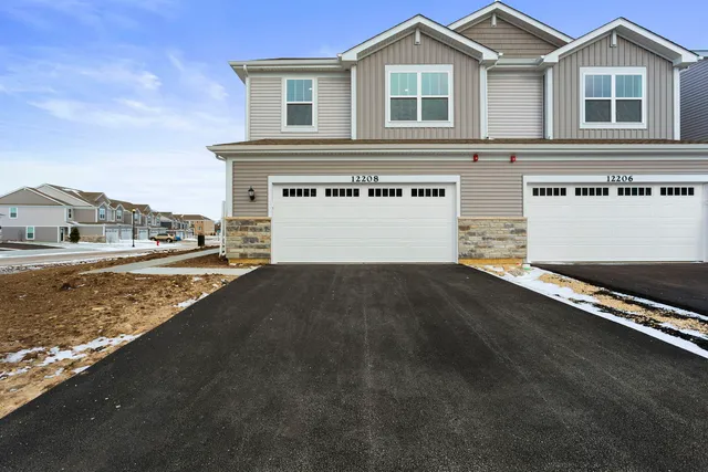 $2,700 | 12208 Dodwell Street, Huntley, IL 60142