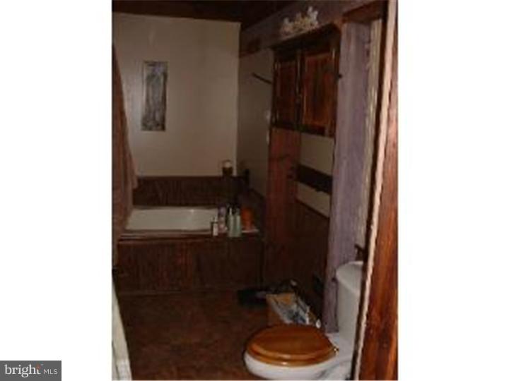 265 McCoury Road Nottingham, PA 19362 - Photo 17 of 25 Bathroom