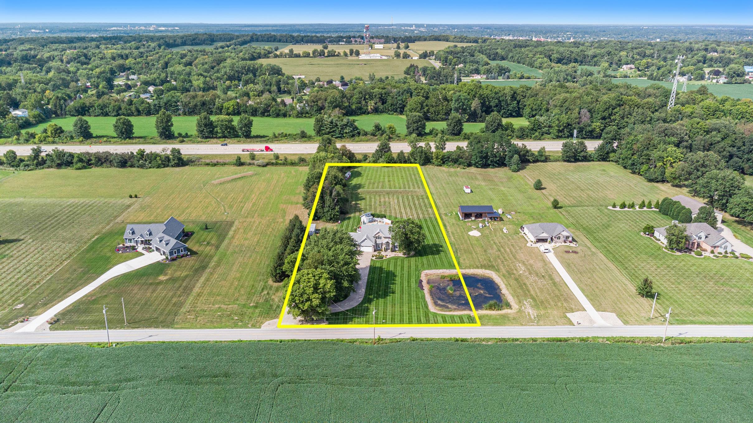 17111 Jackson Road South Bend, IN 46614 - Photo 2 of 36