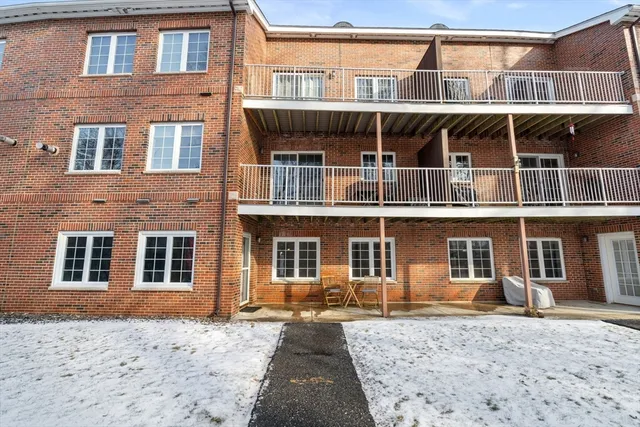 $699,000 | 7 Conant Road, Unit 33, Winchester, MA 01890