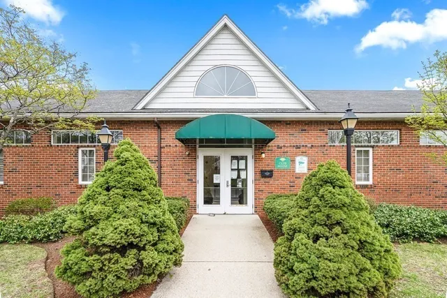 $699,000 | 7 Conant Road, Unit 33, Winchester, MA 01890