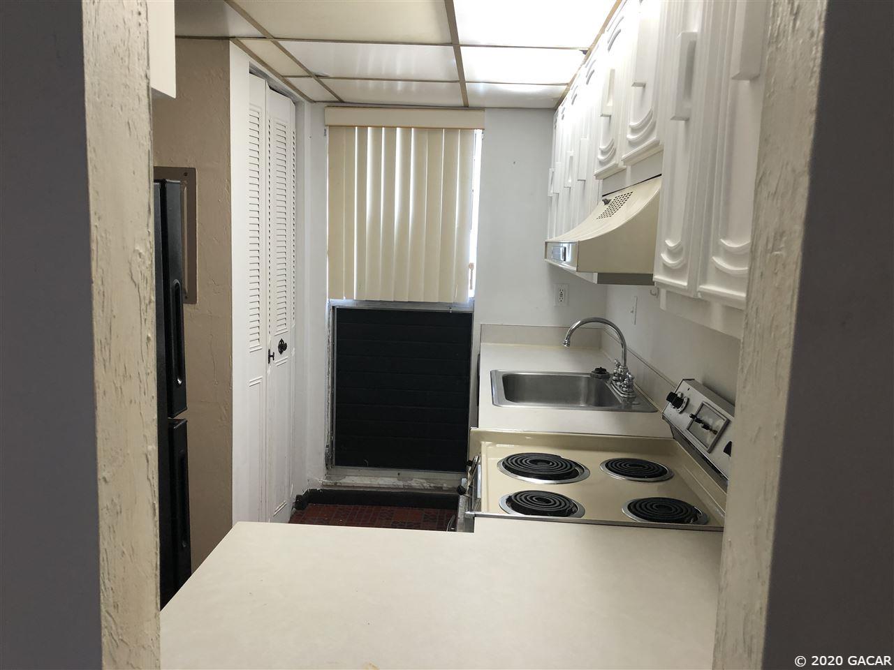 705 Southwest 75th Street, Unit 202 Gainesville, FL 32607 - Photo 6 of 17