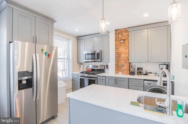 $2,845 | 501 South 26th Street, Unit 2, Philadelphia, PA 19146