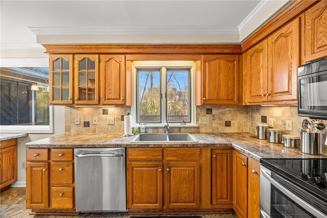 86 Shagbark Way Perinton, NY 14450 - Photo 15 of 50