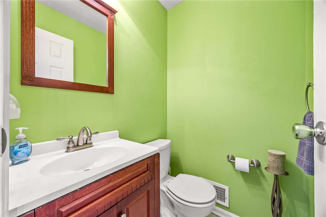 86 Shagbark Way Perinton, NY 14450 - Photo 23 of 50