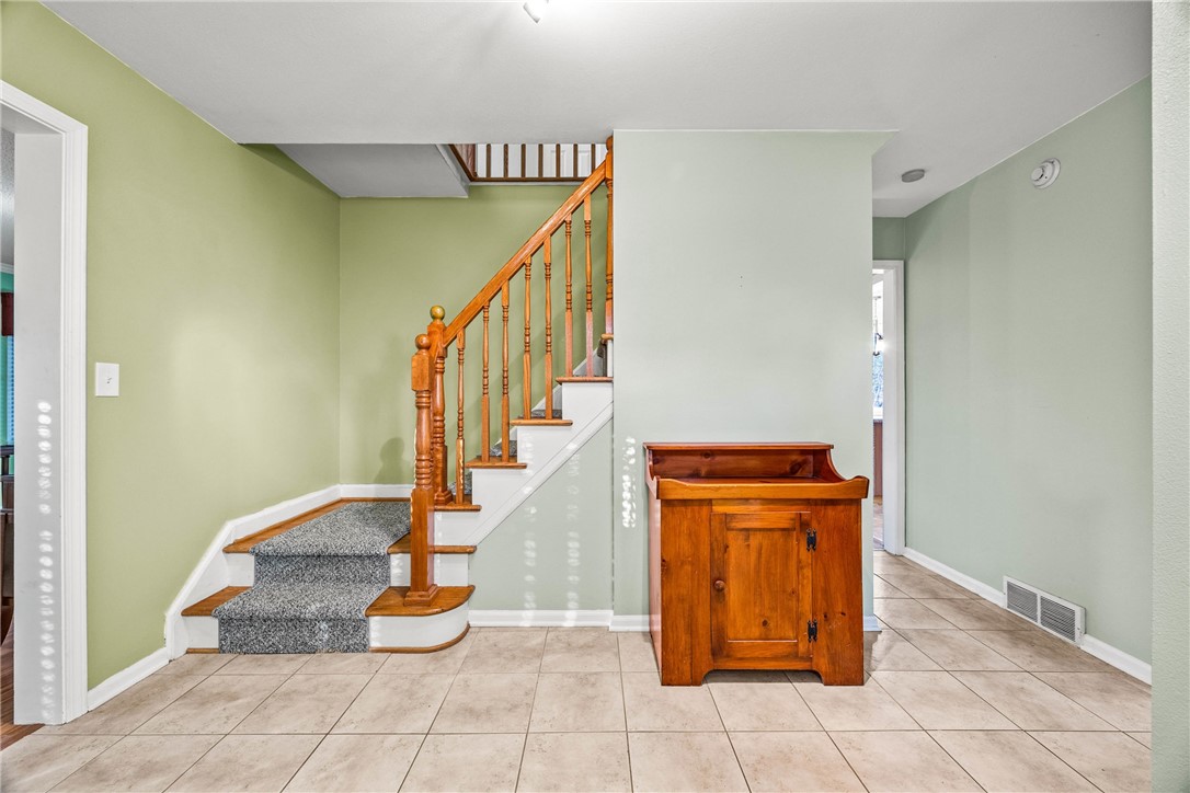 86 Shagbark Way Perinton, NY 14450 - Photo 5 of 50