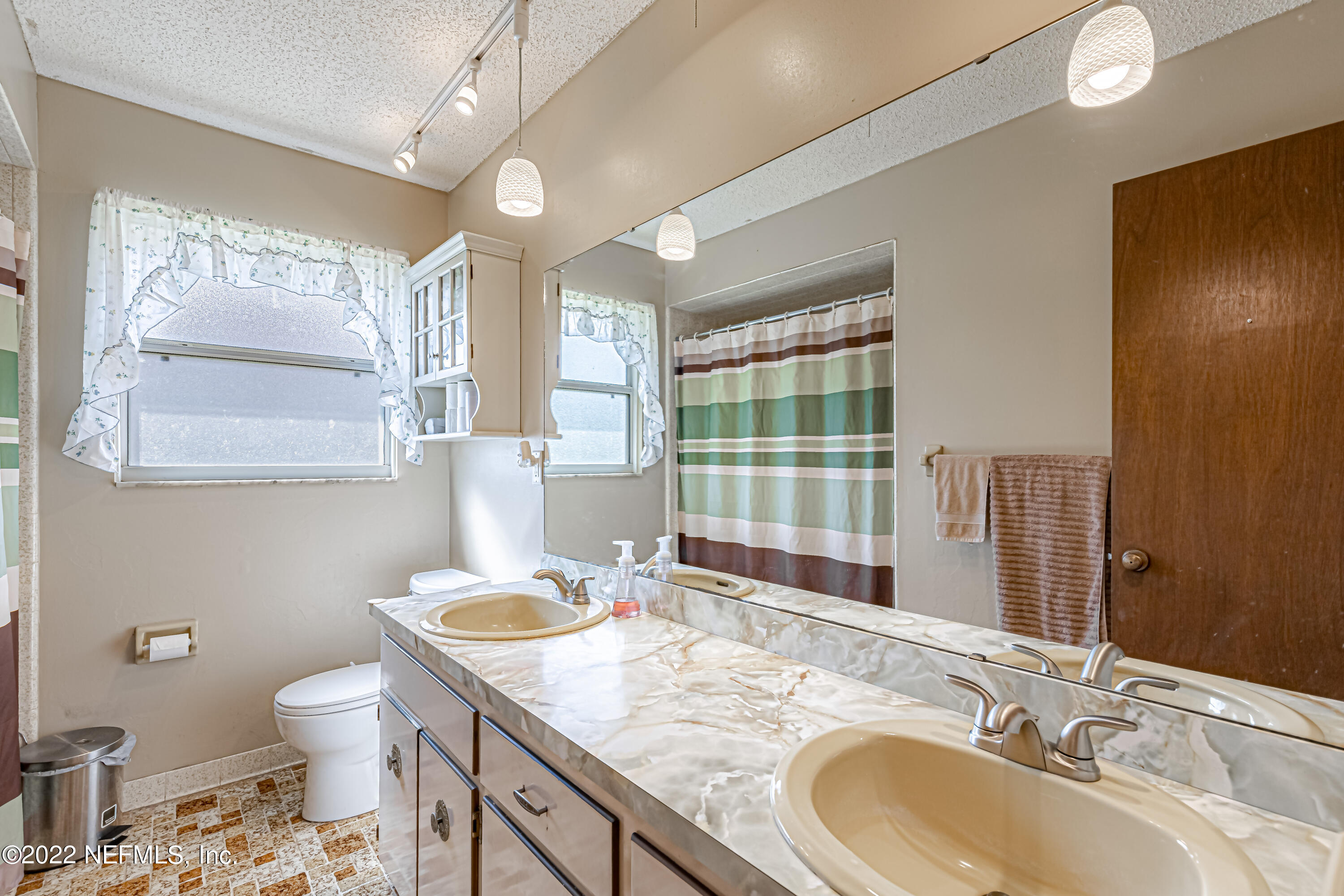 119 Ridgefield Court Orange Park, FL 32065 - Photo 26 of 30 24-Bathroom