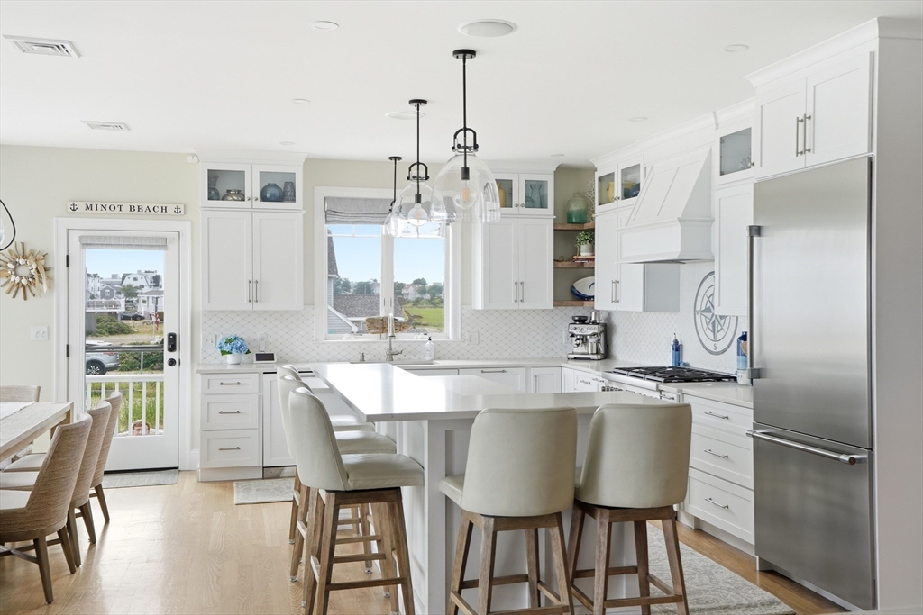 135 Glades Road Scituate, MA 02066 - Photo 7 of 39