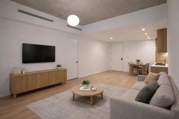 $950,000 | 98 Front Street, Unit 6E | DUMBO