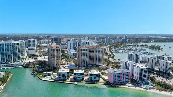 a picture of city view