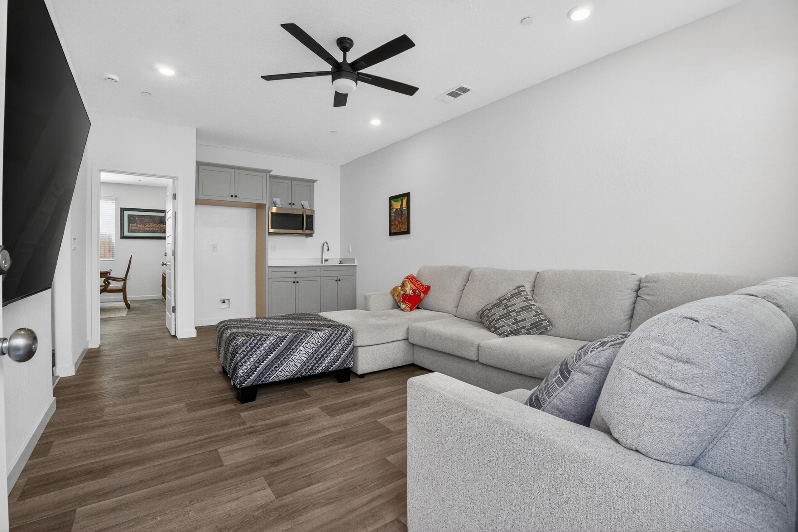 4242 Hampton Way Clovis, CA 93619 - Photo 11 of 39 DSC08237-HDR