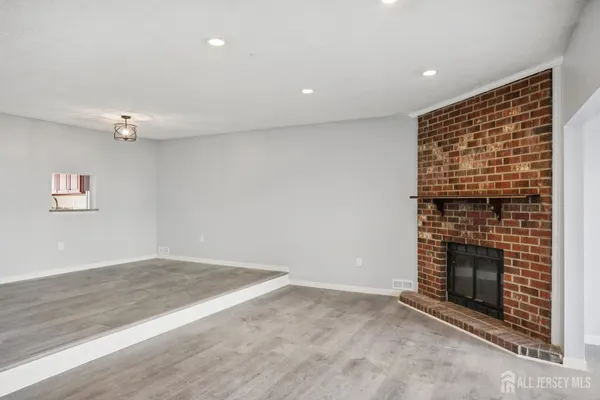 $550,000 | 204 Hampshire Court, Piscataway, NJ 08854