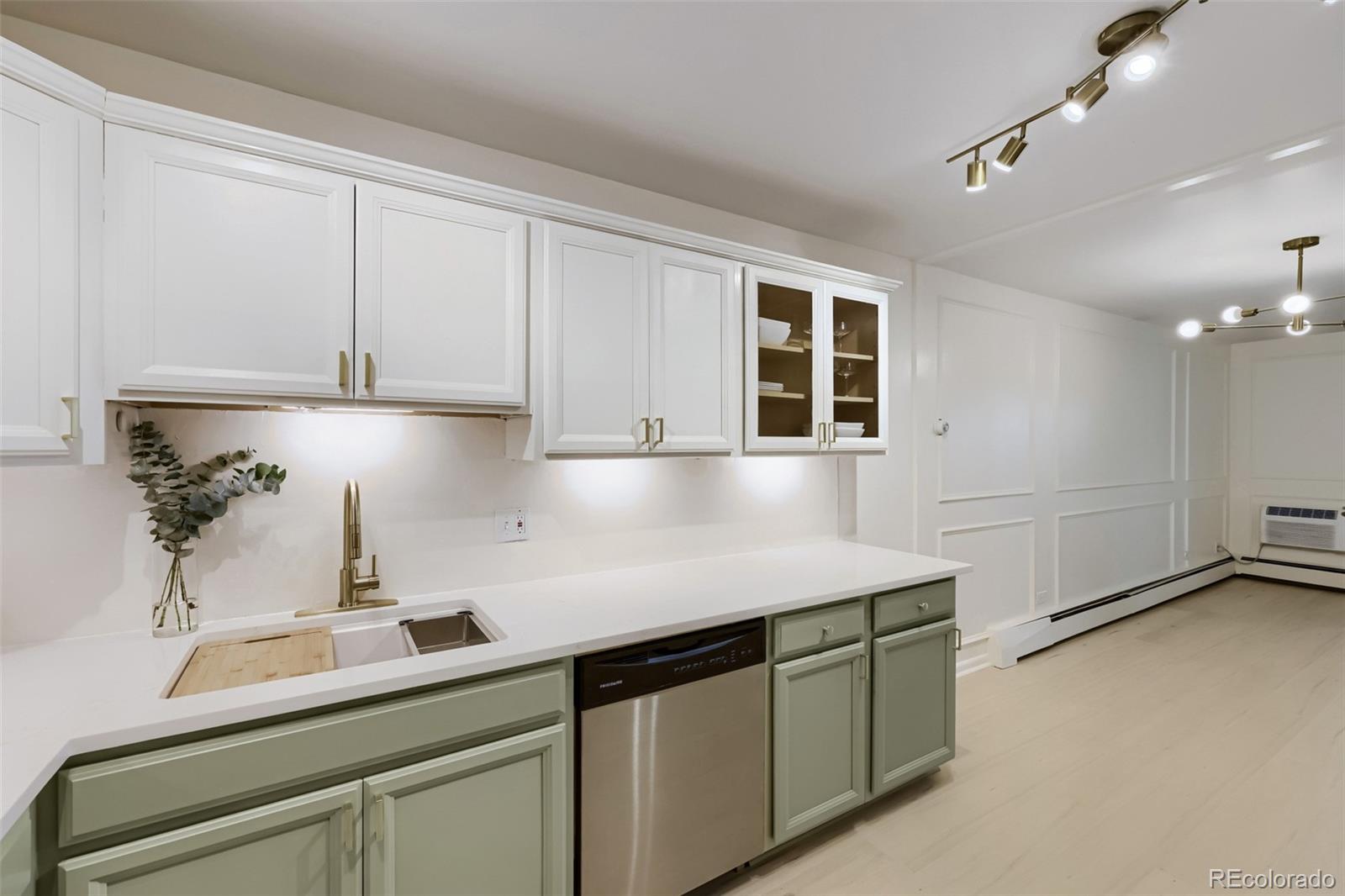705 South Clinton Street, Unit 9B Denver, CO 80247 - Photo 9 of 21
