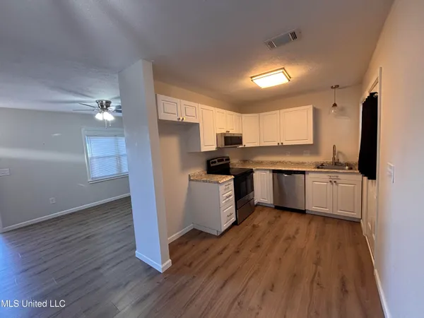 $1,500 | 306 Parkway Drive, Pearl, MS 39208