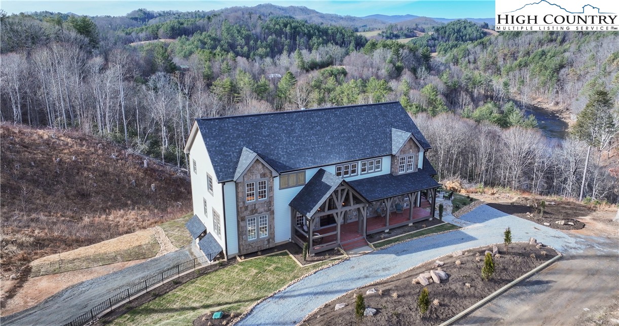 457 Autumn Leaf Way Crumpler, NC 28617 - Photo 4 of 47