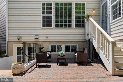 $879,900 | 9017 Harrover Place, Lorton, VA 22079