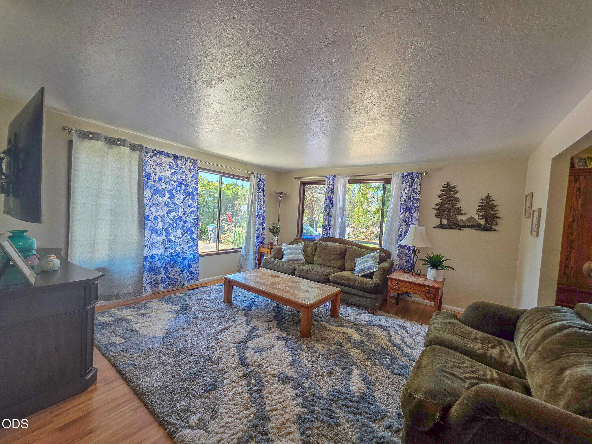 3015 Lone Pine Road Medford, OR 97504 - Photo 6 of 34