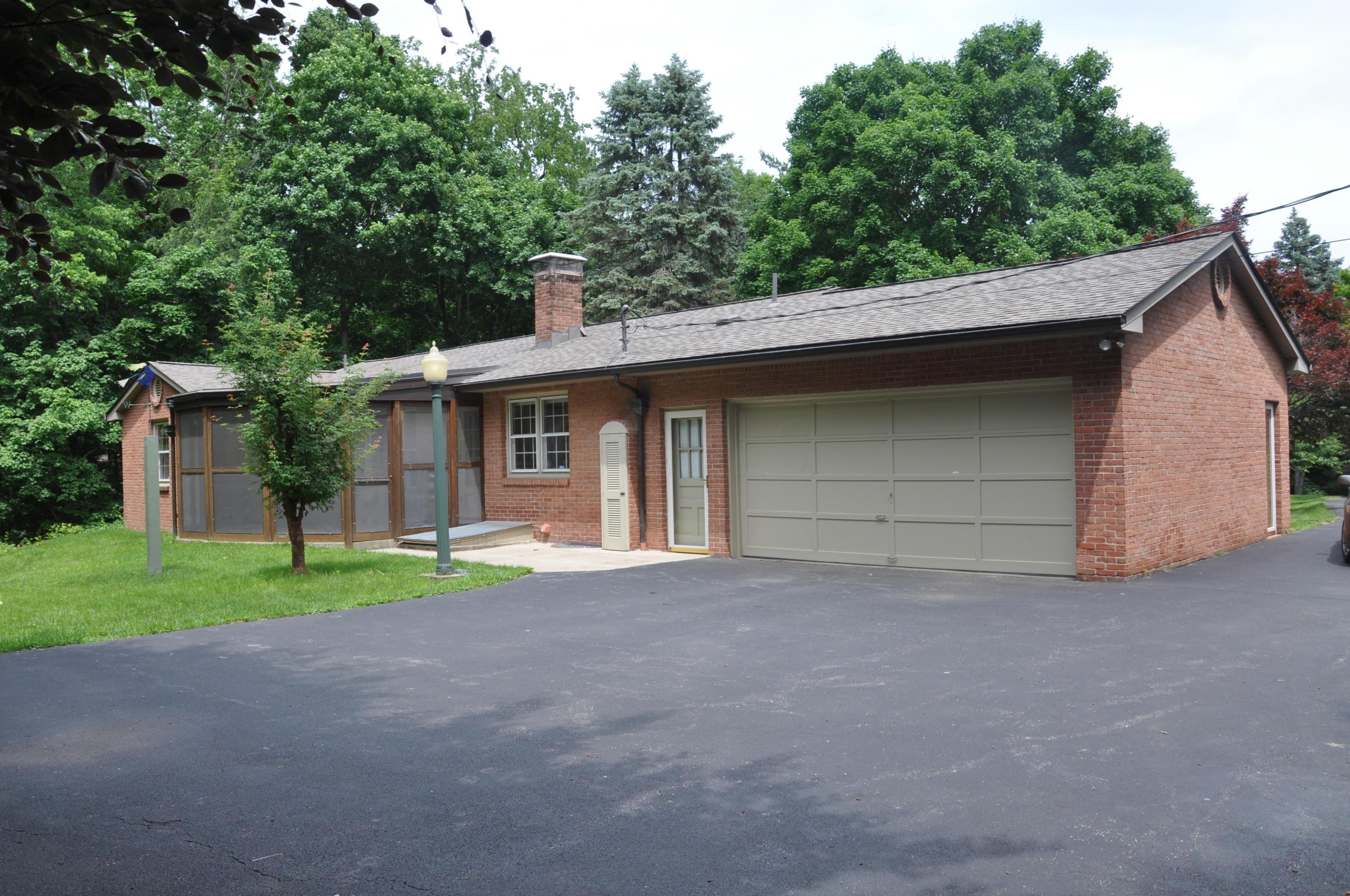 3657 Olde Ridenour Road Columbus, OH 43230 - Photo 2 of 14
