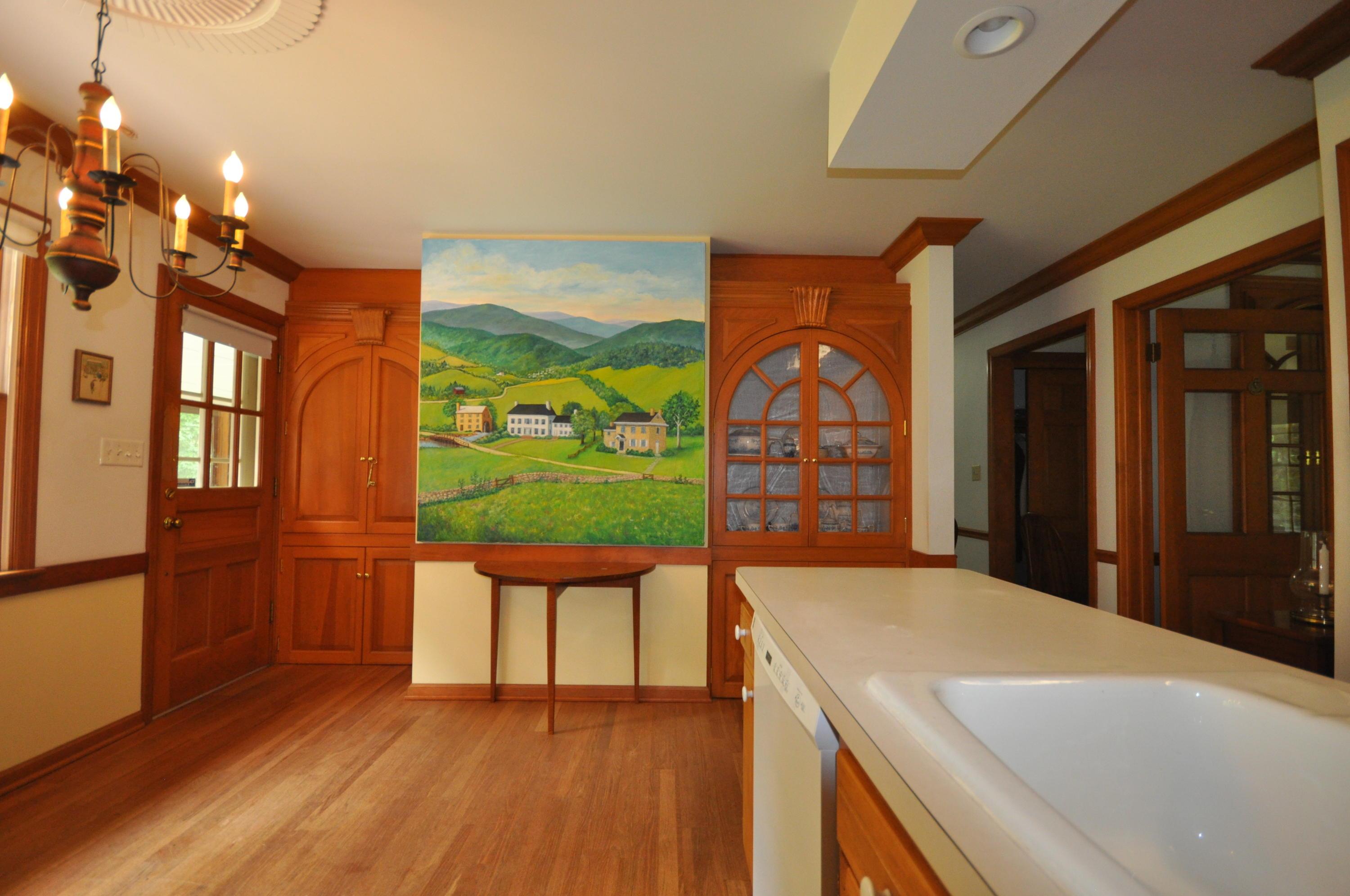 3657 Olde Ridenour Road Columbus, OH 43230 - Photo 4 of 14