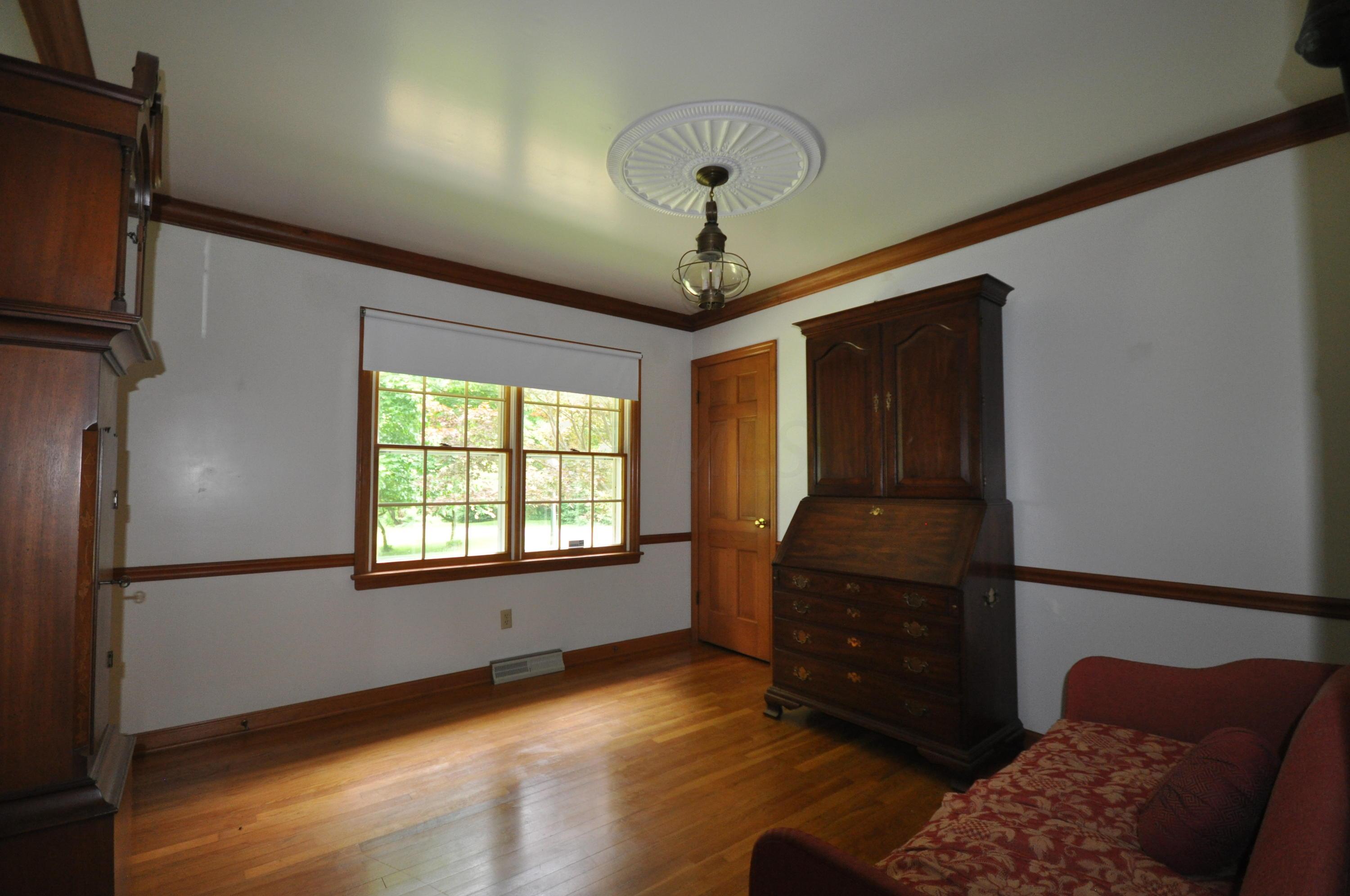 3657 Olde Ridenour Road Columbus, OH 43230 - Photo 5 of 14