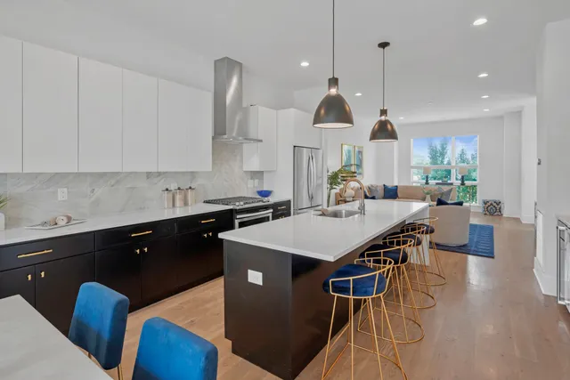 $699,000 | 1203 10th Avenue North, Nashville, TN 37208