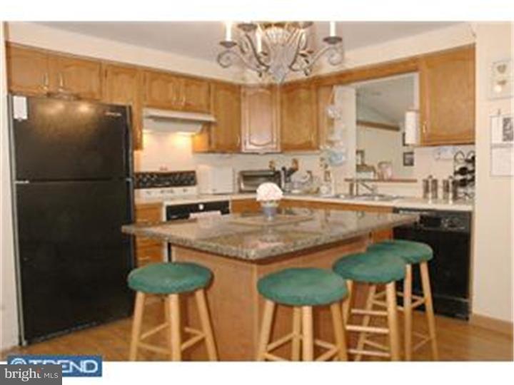 35 New Brooklyn Road Sicklerville, NJ 08081 - Photo 3 of 22 Kitchen
