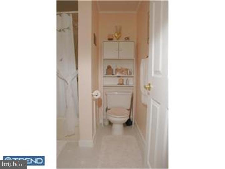 35 New Brooklyn Road Sicklerville, NJ 08081 - Photo 10 of 22 Bathroom