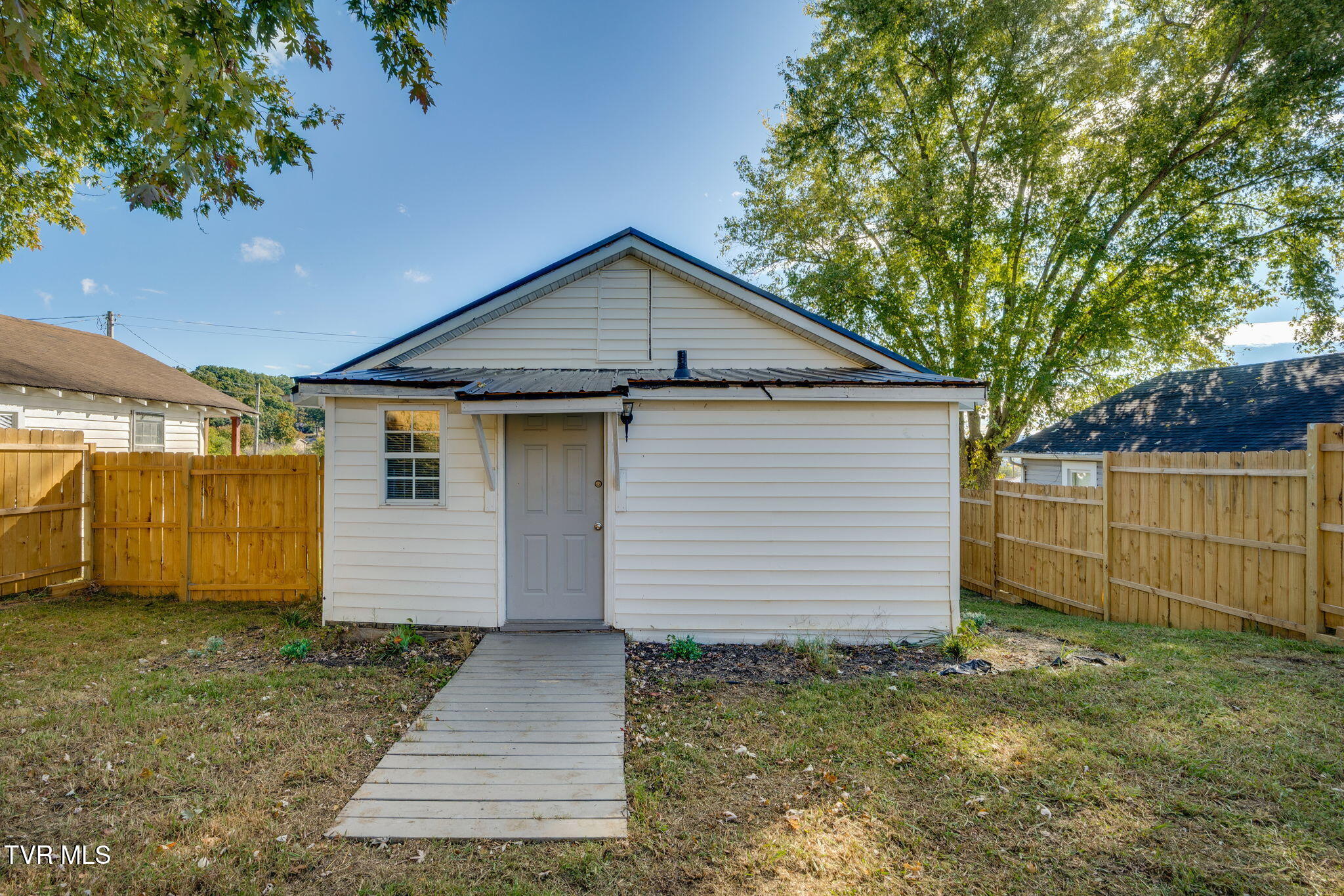 1208 Riverside Avenue Kingsport, TN 37660 - Photo 22 of 25 022