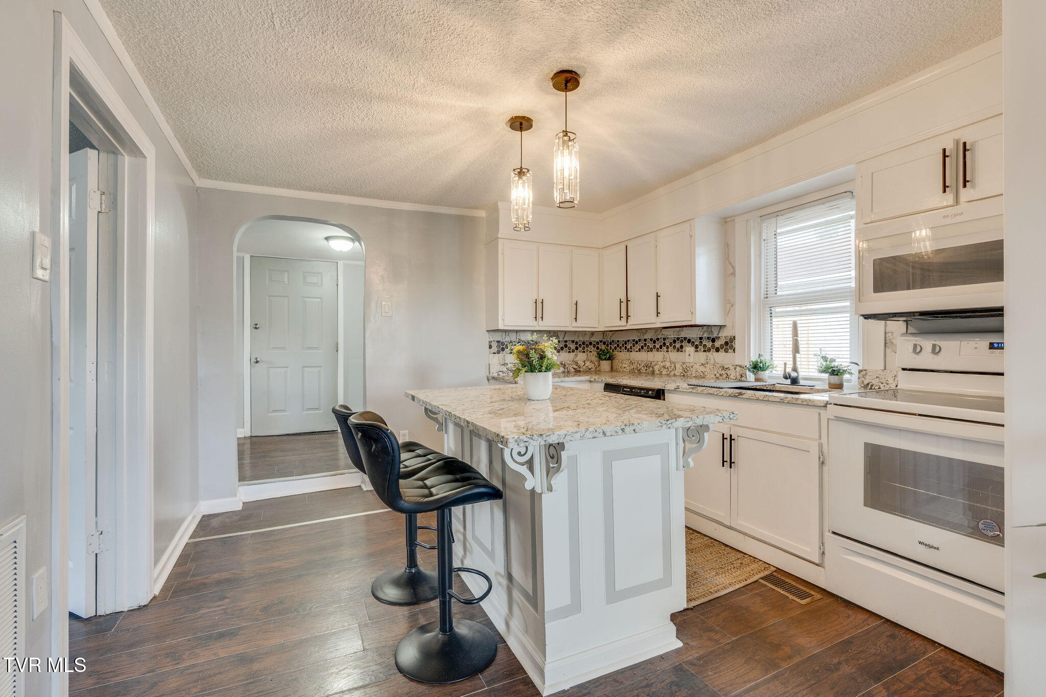 1208 Riverside Avenue Kingsport, TN 37660 - Photo 8 of 25 008