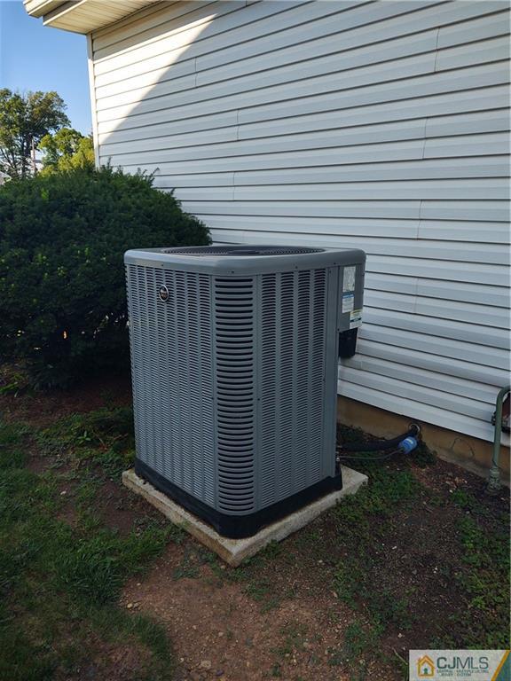 126 Moretti Lane Edison, NJ 08817 - Photo 27 of 33