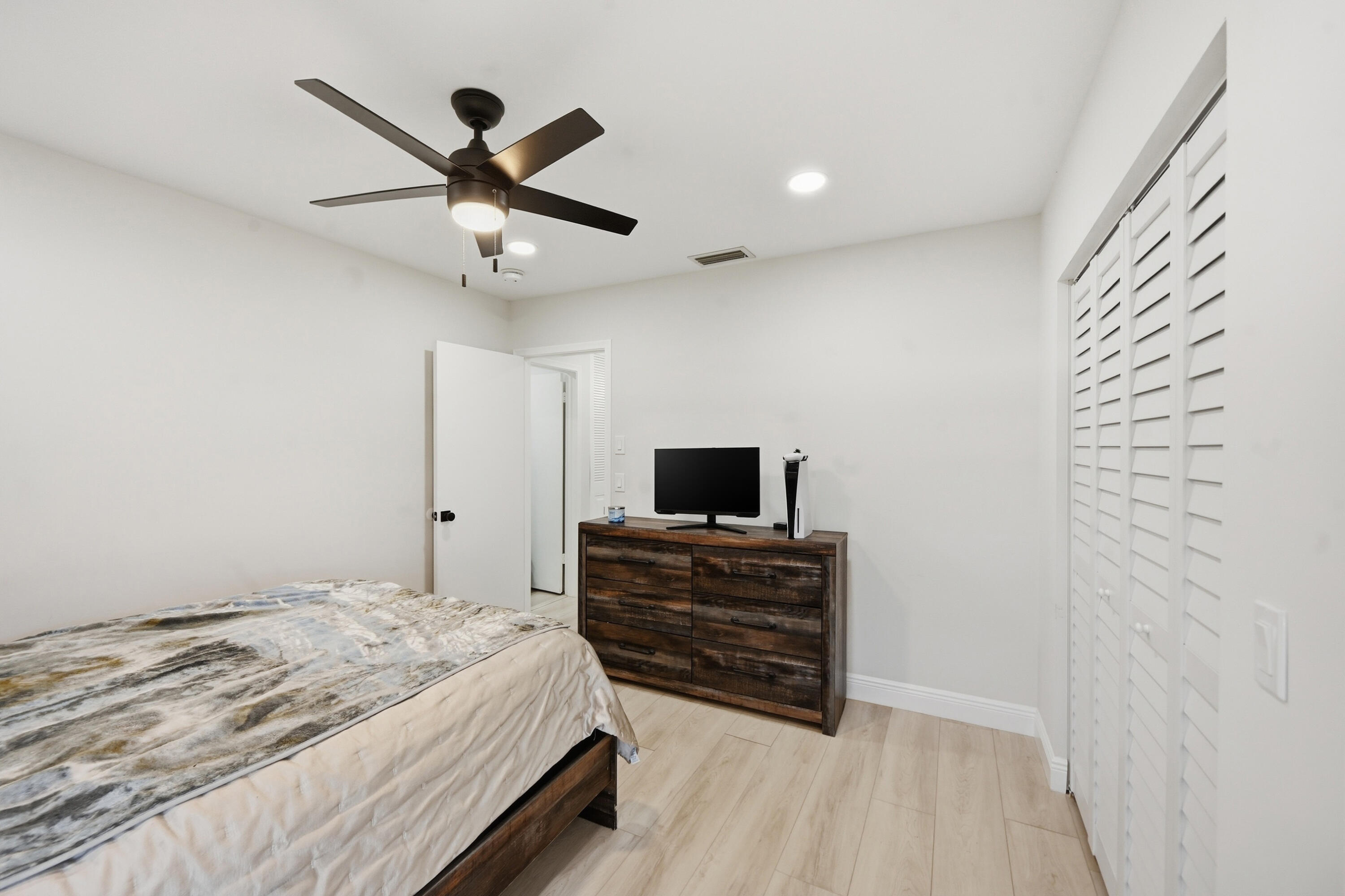 10775 Waterberry Drive Boca Raton, FL 33498 - Photo 22 of 42 Bedroom 2