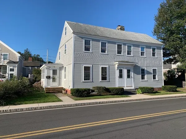 $2,300 | 248 Water Street, Newburyport, MA 01950