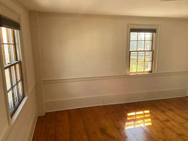 $2,300 | 248 Water Street, Newburyport, MA 01950