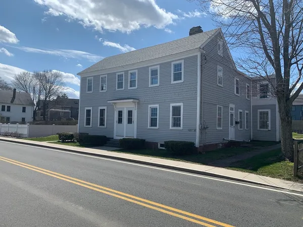 $2,300 | 248 Water Street, Newburyport, MA 01950