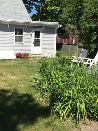 $2,300 | 248 Water Street, Newburyport, MA 01950