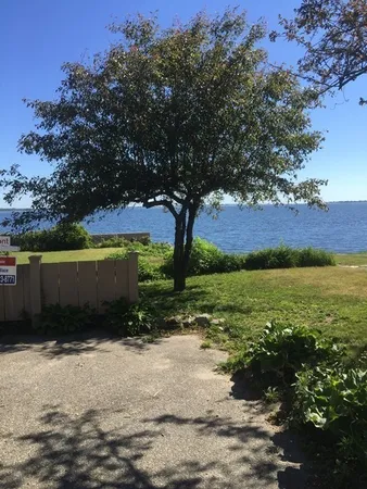 $2,300 | 248 Water Street, Newburyport, MA 01950