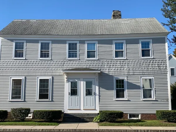 $2,300 | 248 Water Street, Newburyport, MA 01950