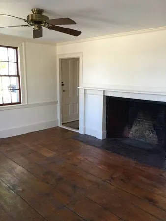 $2,300 | 248 Water Street, Newburyport, MA 01950